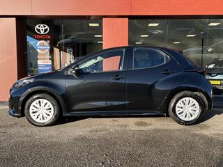 toyota-yaris-1.5-hybrid-active--ca