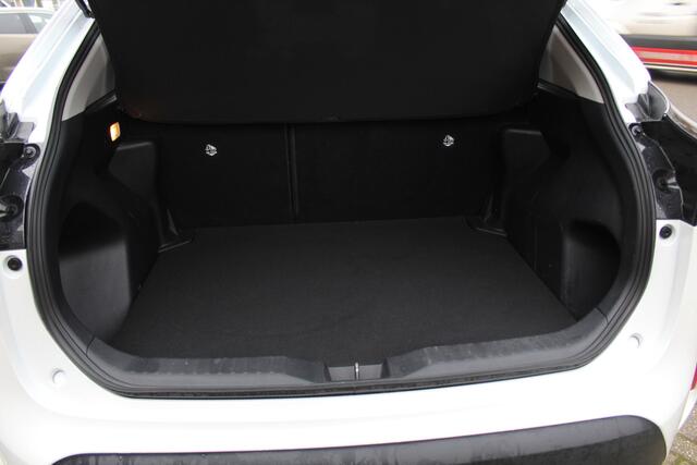 Toyota YARIS Cross 1.5 Hybrid Active | Rijklaar | Parelmoerlak | Apple/Android | Clima | Adaptive cruise | Camera