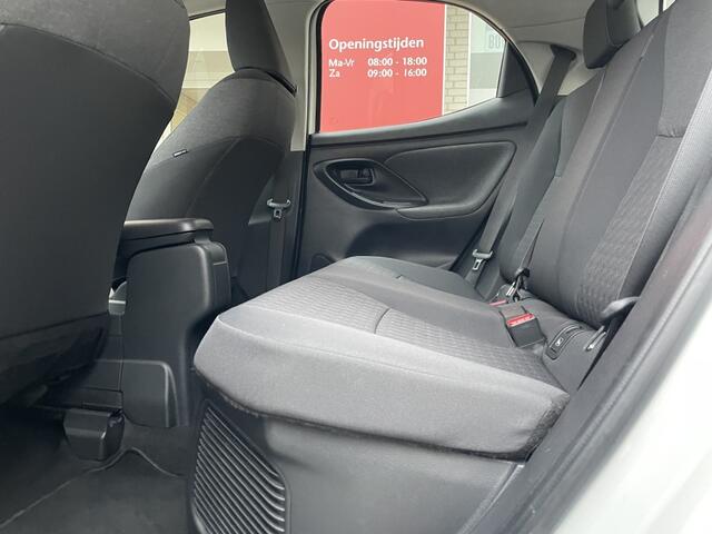 Toyota YARIS 1.5 Hybrid 115 Dynamic | Apple Carplay/Android Auto | DAB | Acht