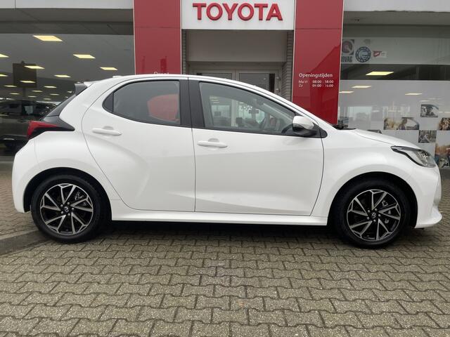 Toyota YARIS 1.5 Hybrid 115 Dynamic | stoelverwarming | All-Weatherbanden | A