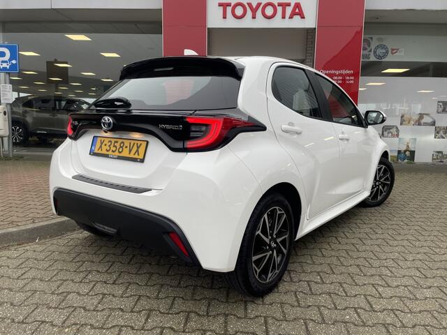 Toyota YARIS 1.5 Hybrid 115 Dynamic | stoelverwarming | All-Weatherbanden | A
