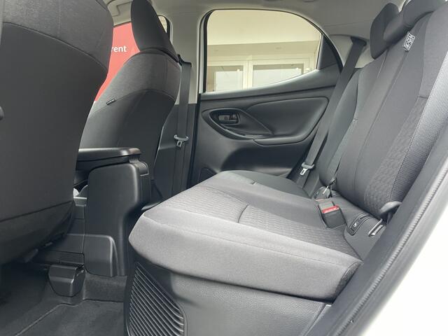 Toyota YARIS 1.5 Hybrid 115 Dynamic | stoelverwarming | All-Weatherbanden | A