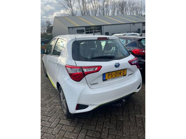 Toyota YARIS 1.5 Hybrid Design Camera Navi
