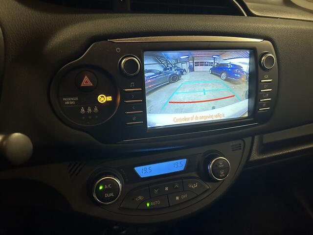 Toyota YARIS 1.5 Hybrid Design Camera Navi