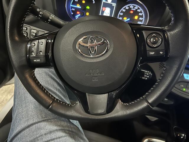 Toyota YARIS 1.5 Hybrid Design Camera Navi