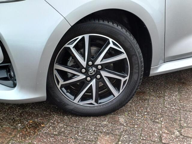 Toyota YARIS 1.5 VVT-i Dynamic | Navigatie | Carplay | Keyless |