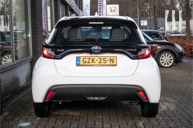 Toyota YARIS 1.5 Hybrid Active - All-in rijklrprs | clima | Apple cp/Android auto