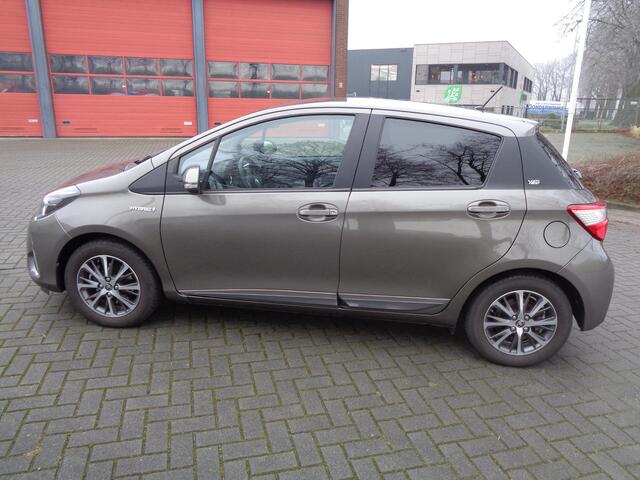 Toyota YARIS 1.5 Hybrid Y20 Stoelverwarming Achteruitrijcamera