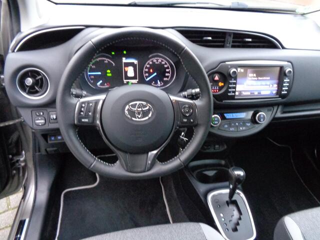 Toyota YARIS 1.5 Hybrid Y20 Stoelverwarming Achteruitrijcamera