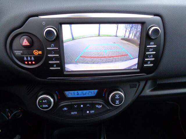 Toyota YARIS 1.5 Hybrid Y20 Stoelverwarming Achteruitrijcamera