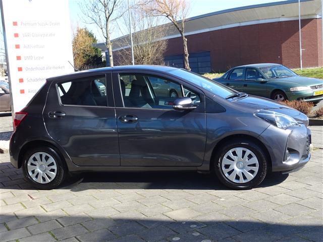 Toyota YARIS 1.0 VVT-i CONNECT