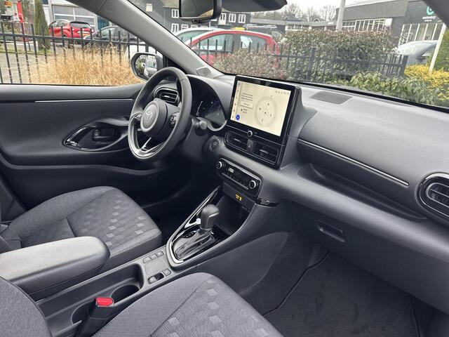 Toyota YARIS 1.5 Hybrid 115 First Edition | Platinum Pearl White | Demonstratie auto