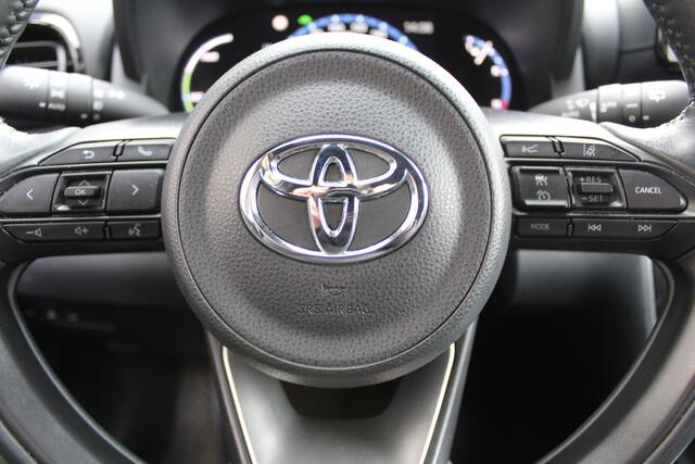 Toyota YARIS Cross 1.5 Hybrid First Edition Plus | Rijklaar | Stoel-/stuurverw. | Navi | Apple/Android | LED | Keyless | Parkeersens. v+a | Dealer onderhouden