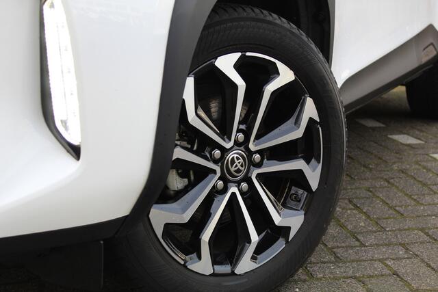 Toyota YARIS Cross 1.5 Hybrid First Edition Plus | Rijklaar | Stoel-/stuurverw. | Navi | Apple/Android | LED | Keyless | Parkeersens. v+a | Dealer onderhouden