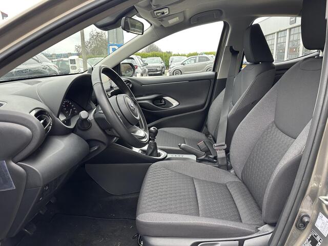 Toyota YARIS 1.5 VVT-i Active Carplay, NL Auto, slechts 21000km, Garantie tot 2033!
