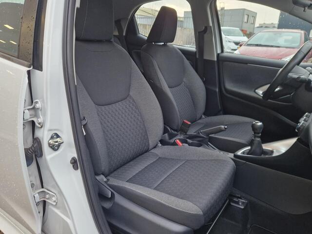 Toyota YARIS 1.5 VVT-i First Edition