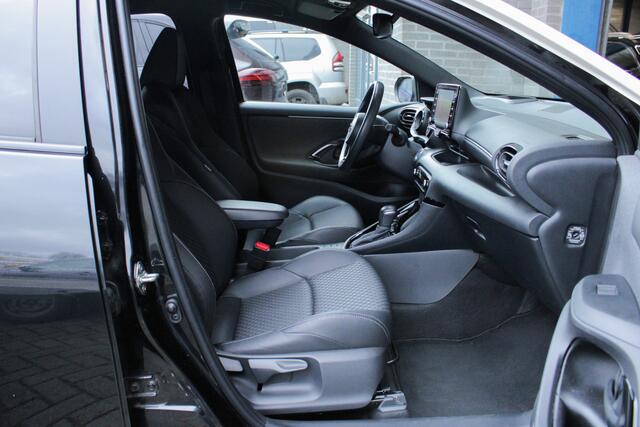 Toyota YARIS 1.5 Hybrid Launch Edition |nieuw onderhoud!|ACC|stoelverwarming|head-up|leder|navi|