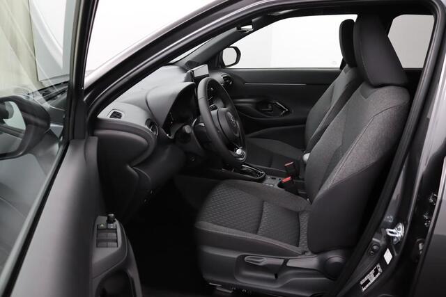 Toyota YARIS Cross 1.5 Hybrid 115 First Edition | Navigatie | Nieuwe Auto | Direct Beschikbaar | Keyless Entry |