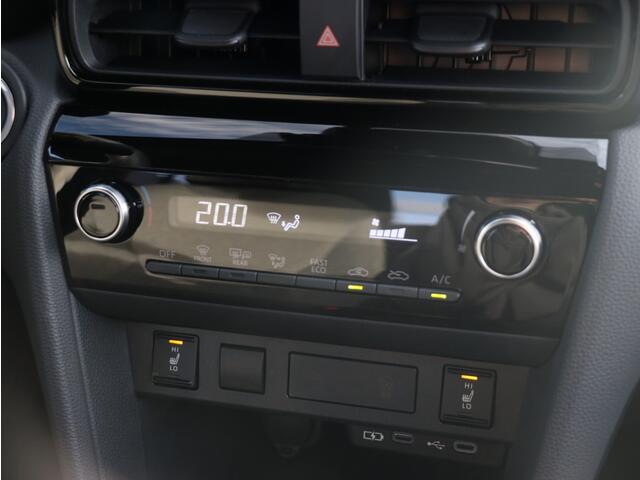 Toyota YARIS 1.5 Hybrid 130 Dynamic I Apple/Android Navi I LED I Camera I Key