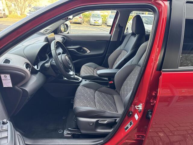 Toyota YARIS Cross 1.5 Hybrid Executive | 06-10141018 Voor meer informatie