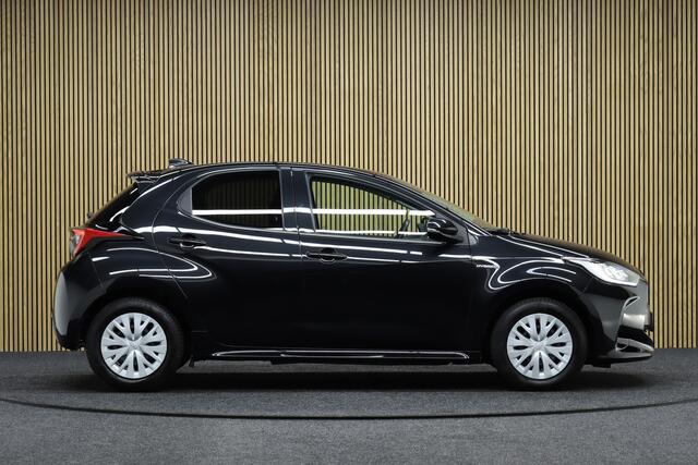 Toyota YARIS 1.5 Hybrid Business Plus | Adaptive-cruise | Camera | Stoelverwarming
