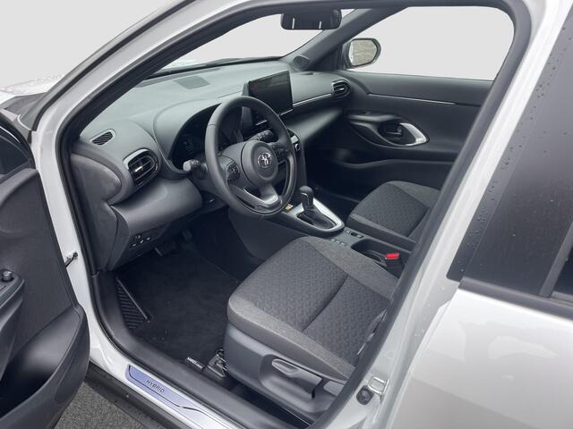 Toyota YARIS Cross 1.5 Hybrid Dynamic | Keyless | Winter Pack | Draadloos laden