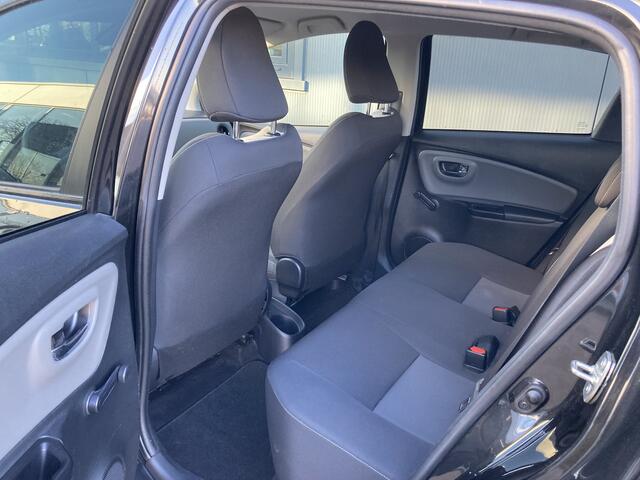 Toyota YARIS 1.5 VVT-i Dynamic Automaat 5-drs. CAMERA/KEYLESS/CRUISE/15INCH