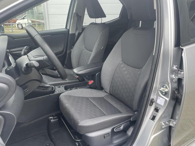Toyota YARIS 1.5 Hybrid 115 First Edition