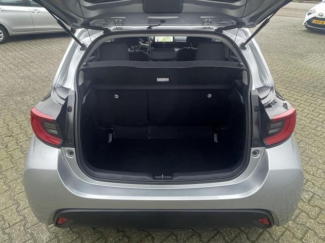 Toyota YARIS 1.5 Hybrid 115 First Edition