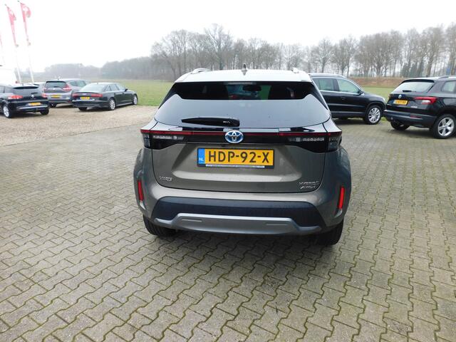 Toyota YARIS Cross 1.5 Hybrid 4X4 AWD, Acc, Carplya, Panodak