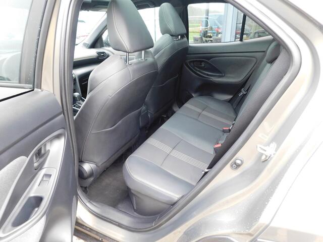 Toyota YARIS Cross 1.5 Hybrid 4X4 AWD, Acc, Carplya, Panodak