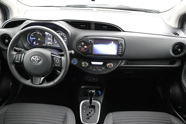 Toyota YARIS 1.5 Hybrid | Trekhaak | Climate control | Parkeercamera | Navigatie |