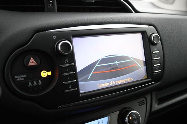 Toyota YARIS 1.5 Hybrid | Trekhaak | Climate control | Parkeercamera | Navigatie |