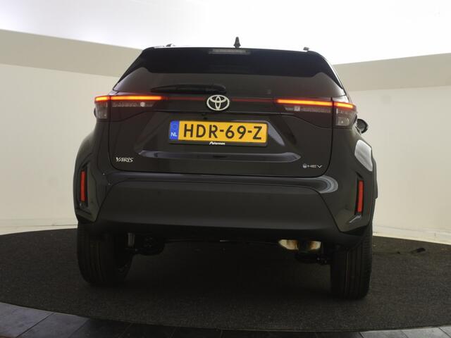 Toyota YARIS 1.5 Hybr 130 Executive | PDC V+A | Stuur en Stoelverwarming | El