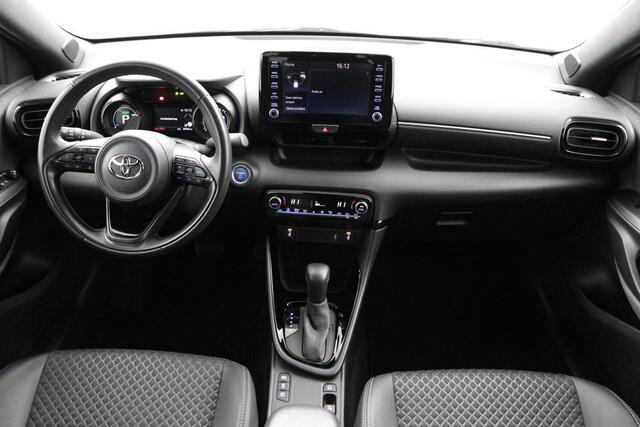 Toyota YARIS 1.5 Hybrid Two-tone | Keyless | Half lederen sportstoelen | Stoelverwarming |