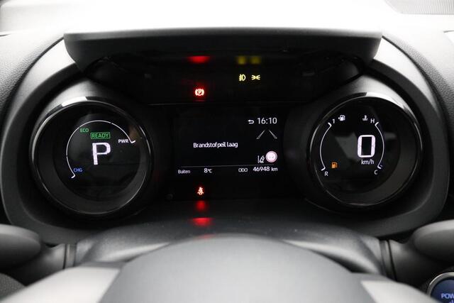 Toyota YARIS 1.5 Hybrid Two-tone | Keyless | Half lederen sportstoelen | Stoelverwarming |