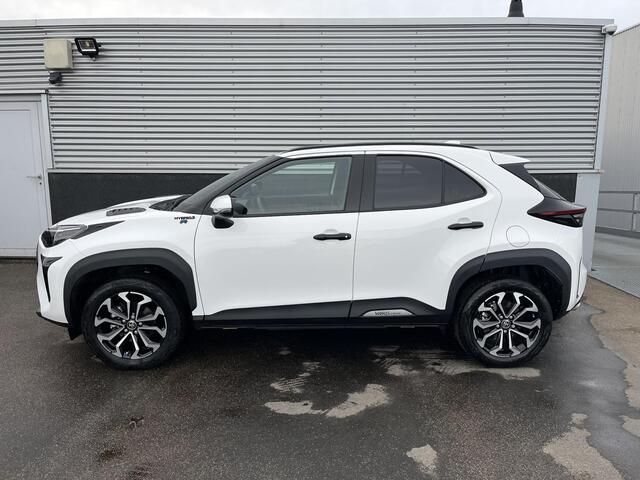 Toyota YARIS Cross 1.5 Hybrid GR Limited CVT Automaat Incl: AppleCarplay / Android Auto, Adaptieve Cruise control, Climate control, LM velgen, Parkeersensoren v+a + Parkeerhulpcamera.