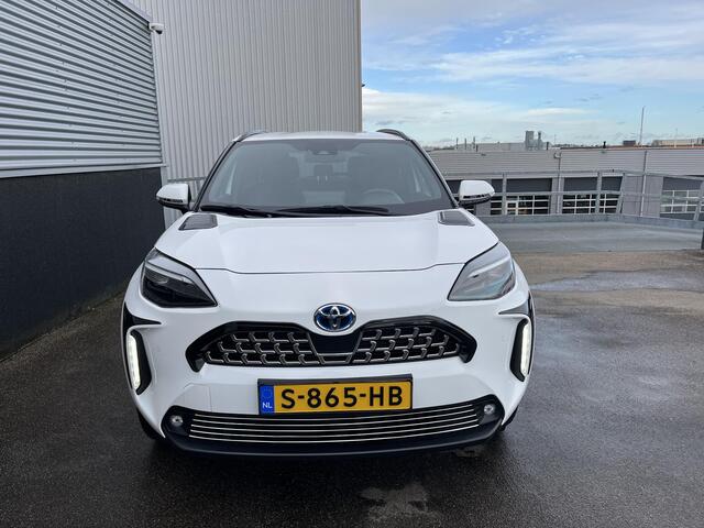 Toyota YARIS Cross 1.5 Hybrid GR Limited CVT Automaat Incl: AppleCarplay / Android Auto, Adaptieve Cruise control, Climate control, LM velgen, Parkeersensoren v+a + Parkeerhulpcamera.