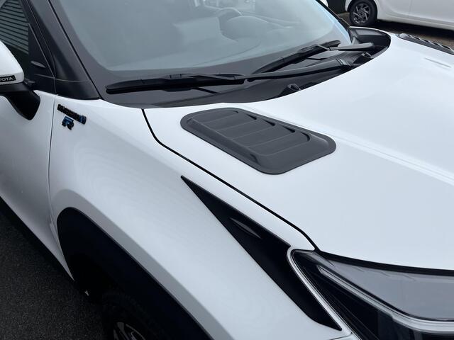 Toyota YARIS Cross 1.5 Hybrid GR Limited CVT Automaat Incl: AppleCarplay / Android Auto, Adaptieve Cruise control, Climate control, LM velgen, Parkeersensoren v+a + Parkeerhulpcamera.