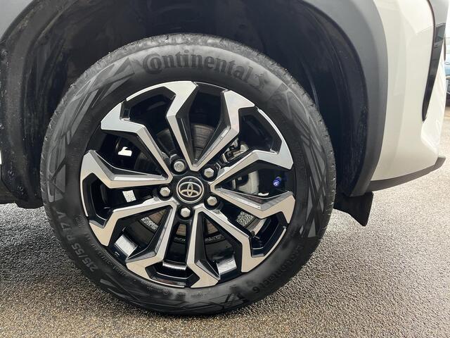 Toyota YARIS Cross 1.5 Hybrid GR Limited CVT Automaat Incl: AppleCarplay / Android Auto, Adaptieve Cruise control, Climate control, LM velgen, Parkeersensoren v+a + Parkeerhulpcamera.