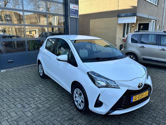 Toyota YARIS 1.0 VVT-i Comfort / Airco/ Bluetooth/ Elektrische ramen