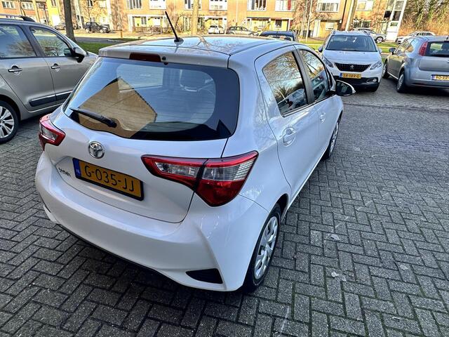 Toyota YARIS 1.0 VVT-i Comfort / Airco/ Bluetooth/ Elektrische ramen