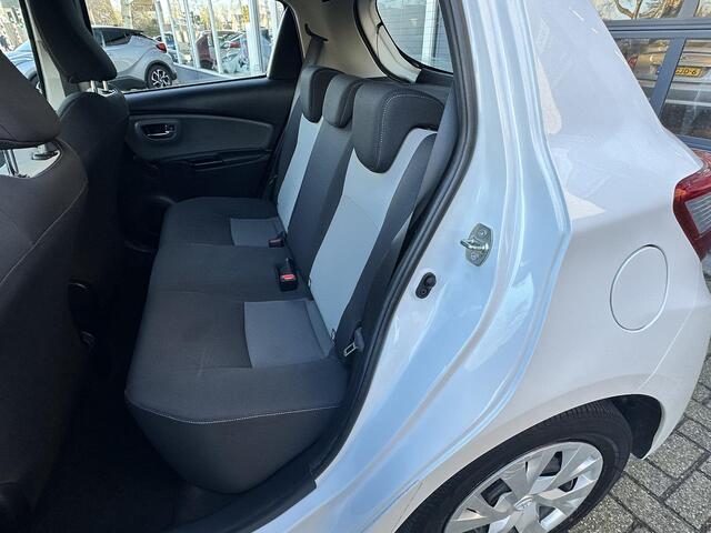 Toyota YARIS 1.0 VVT-i Comfort / Airco/ Bluetooth/ Elektrische ramen