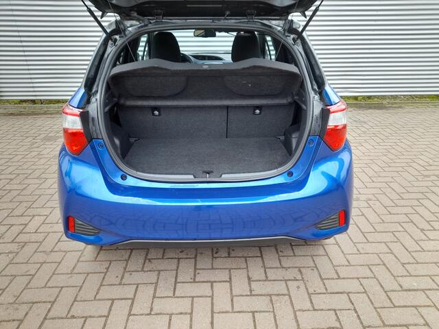 Toyota YARIS 1.5 Hybrid Bi-Tone Plus | Clima | Cruise | Navigatie | Keyless | LM Velgen | Camera | RIJKLAARPRIJS INCL 12 MAANDEN GARANTIE EN BEURT