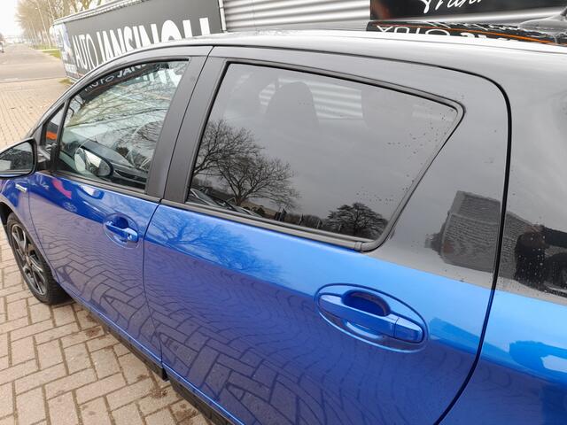 Toyota YARIS 1.5 Hybrid Bi-Tone Plus | Clima | Cruise | Navigatie | Keyless | LM Velgen | Camera | RIJKLAARPRIJS INCL 12 MAANDEN GARANTIE EN BEURT
