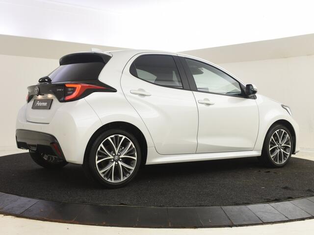 Toyota YARIS 1.5 Hybrid 130 Exective | Stuur en Stoelverwarming | PDC V+A | J