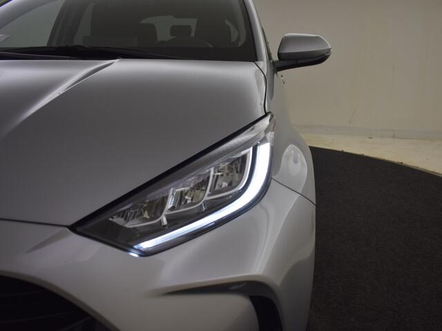 Toyota YARIS 1.5 Hybrid 115 First Edition