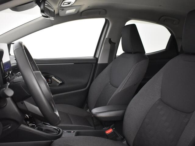 Toyota YARIS 1.5 Hybrid 115 First Edition
