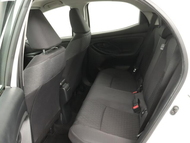 Toyota YARIS 1.5 Hybrid Dynamic | Camera | Apple Carplay/Android Auto | Climate Control | LED | LM Velgen |