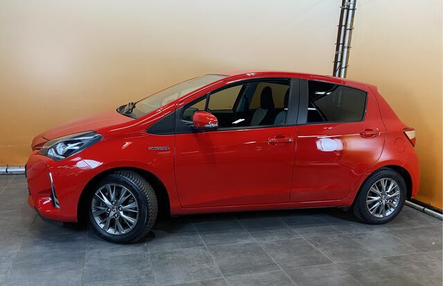 Toyota YARIS 1.5 Hybrid Dynamic lichtmetalen wielen lage km stand